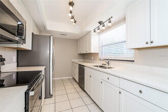 1659 Sunburst Way in Kissimmee, FL - Building Photo - Building Photo