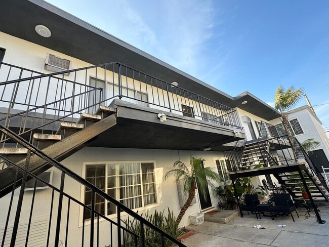 12721 Matteson Ave in Los Angeles, CA - Building Photo - Building Photo