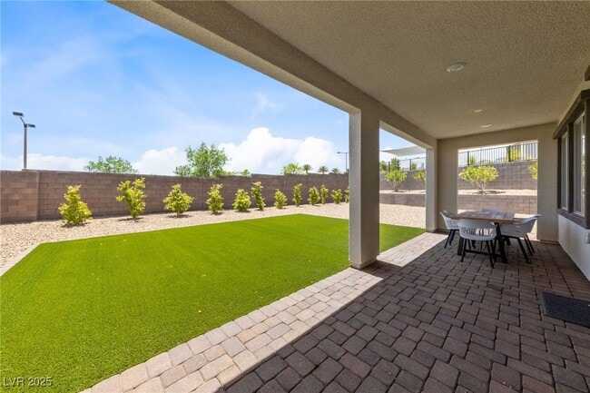 12131 Arrebol Ave in Las Vegas, NV - Building Photo - Building Photo