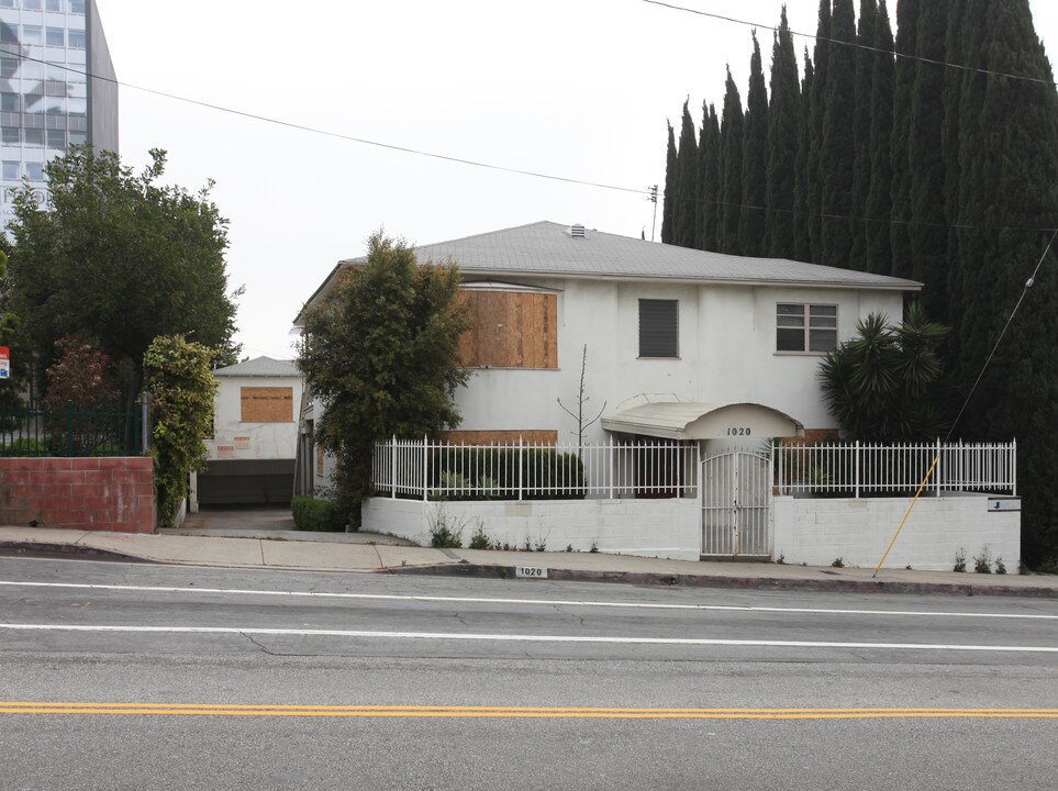 1018 N Doheny Dr in West Hollywood, CA - Building Photo