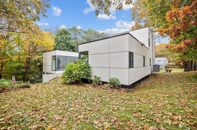 35 Thornberry Rd in Winchester, MA - Building Photo - Building Photo