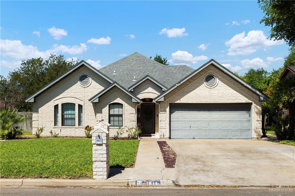 1815 Summerfield Dr in Edinburg, TX - Building Photo