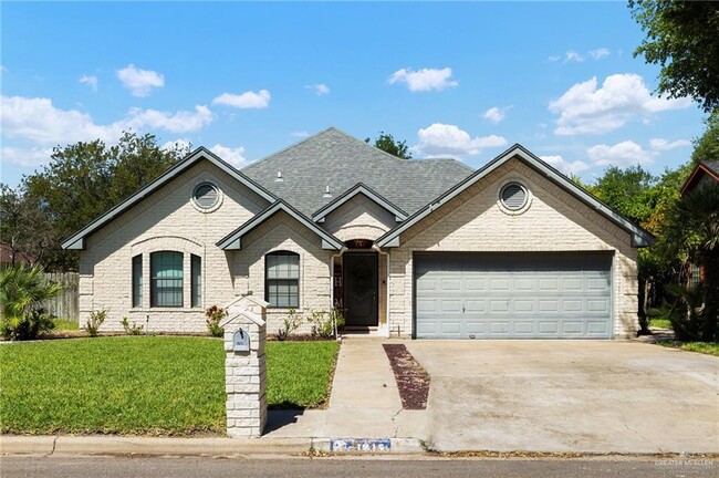 property at 1815 Summerfield Dr