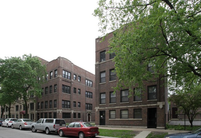 5202-5210 S. Cornell Avenue