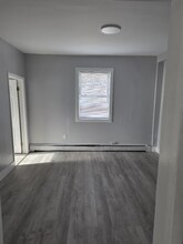 34 N Earl St in Shippensburg, PA - Building Photo - Building Photo