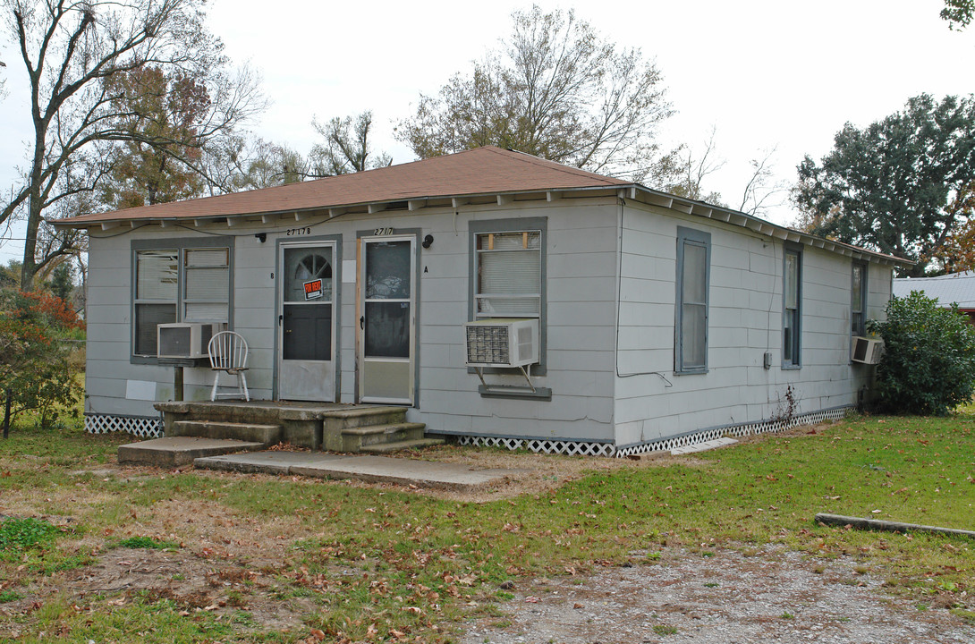 2717 Enner Rd in Orange, TX - Building Photo