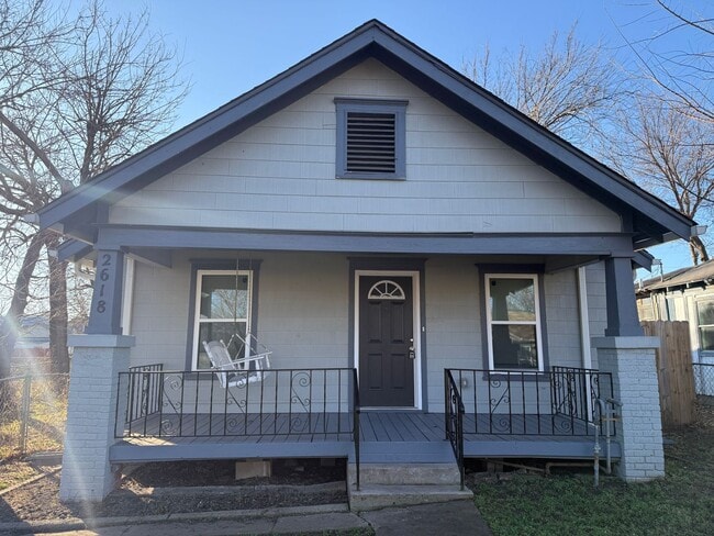 property at 2618 E Admiral Ct