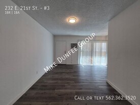 232 E 21st St in Long Beach, CA - Building Photo