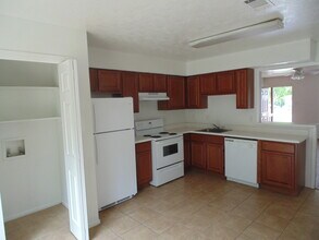 2434 Pecan Ridge Dr in Bryan, TX - Building Photo - Building Photo