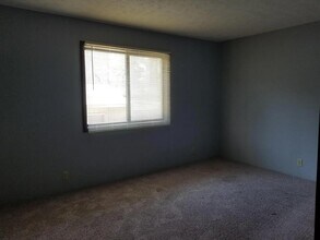 8620 N 31st St in Omaha, NE - Building Photo - Building Photo