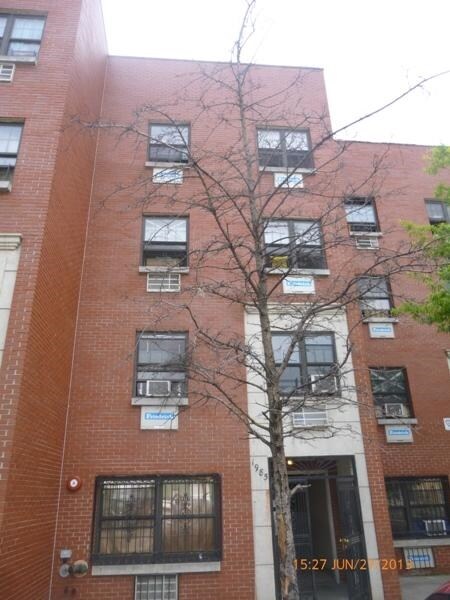 1985 Southern Blvd in Bronx, NY - Foto de edificio - Building Photo