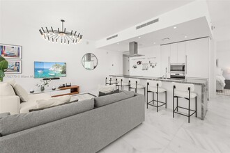 700 NE 26th Ter, Unit 2806 in Miami, FL - Building Photo - Building Photo