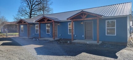 107 King George St in Batesville, AR - Building Photo - Building Photo