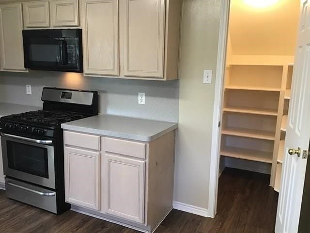 property at 4706 Buescher Ct