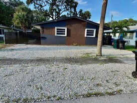 827 SW 29th St in Fort Lauderdale, FL - Building Photo