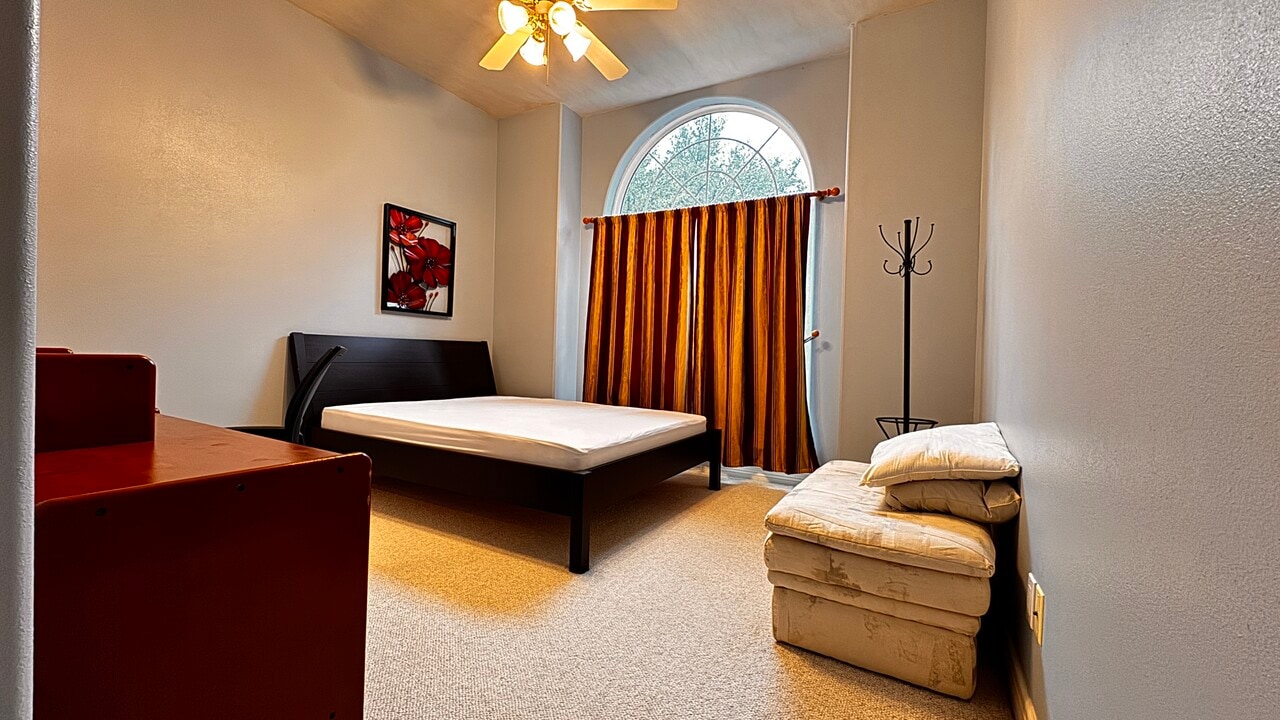 3210 Jordan Dr, Unit Blue Room in Southlake, TX - Building Photo