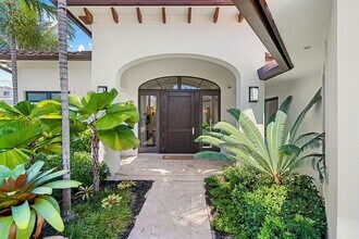 49 Fiesta Way in Fort Lauderdale, FL - Foto de edificio - Building Photo