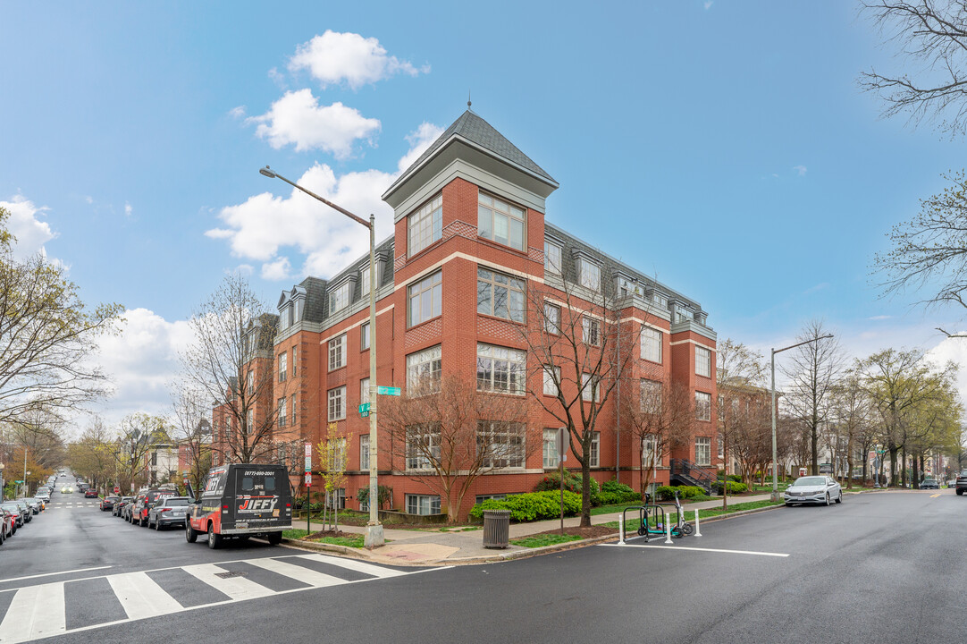 Parker Flats in Washington, DC - Building Photo