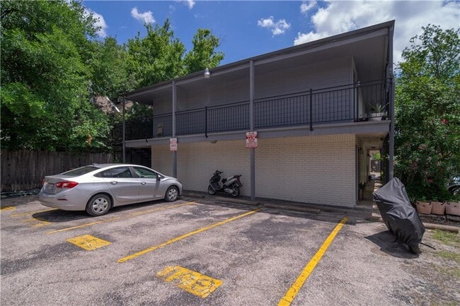 1111 W 10th St in Austin, TX - Building Photo - Building Photo