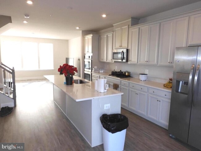 2727 Golden Gate Pl in Waldorf, MD - Building Photo - Building Photo