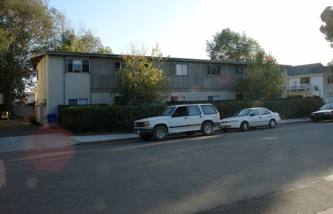 6509 Madrid Rd in Goleta, CA - Foto de edificio