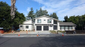 102 Loma Vista Ct in Los Gatos, CA - Building Photo
