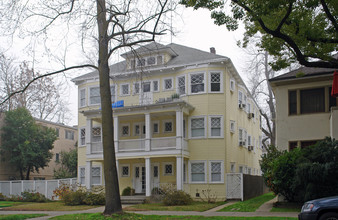 2408 Capitol Ave in Sacramento, CA - Building Photo - Building Photo