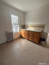 250 Orange St in Waterbury, CT - Building Photo - Building Photo