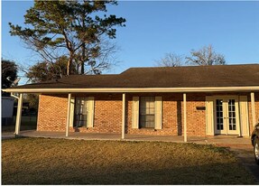 107 Hackberry St in Thibodaux, LA - Building Photo