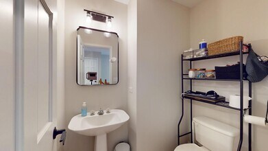 113 Samuel Ct in Streamwood, IL - Building Photo - Building Photo