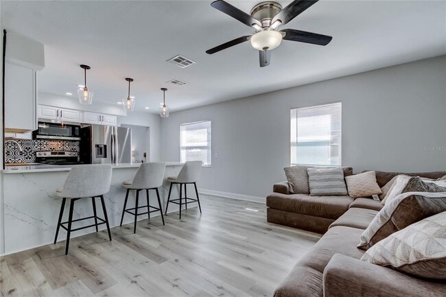 439 34th Ave N in St. Petersburg, FL - Building Photo - Building Photo