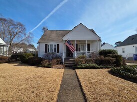 7802 Ruthven Rd in Norfolk, VA - Building Photo