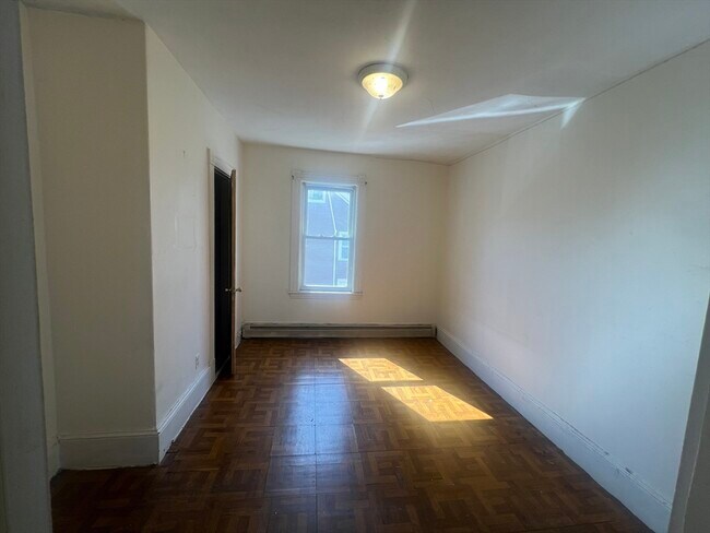 10 Bearse Ave, Unit 2 in Boston, MA - Building Photo - Building Photo