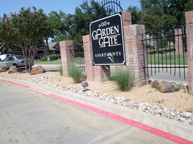 GARDEN GATE PLANO Apartments