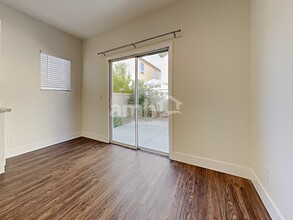 7725 Fire Lion Ct in Las Vegas, NV - Building Photo - Building Photo