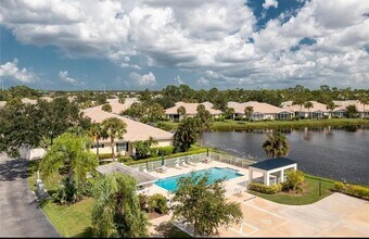 1617 Lancashire Dr in Venice, FL - Foto de edificio - Building Photo