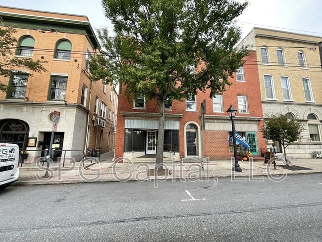 13 W King St in Shippensburg, PA - Building Photo - Building Photo