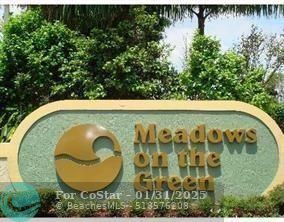 315 Meadows Cir in Boynton Beach, FL - Building Photo