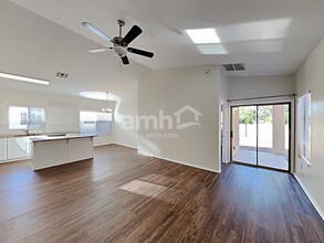 337 E Camino Limon Verde in Sahuarita, AZ - Building Photo - Building Photo