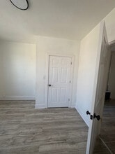 1045 E 73rd St in Chicago, IL - Building Photo - Building Photo