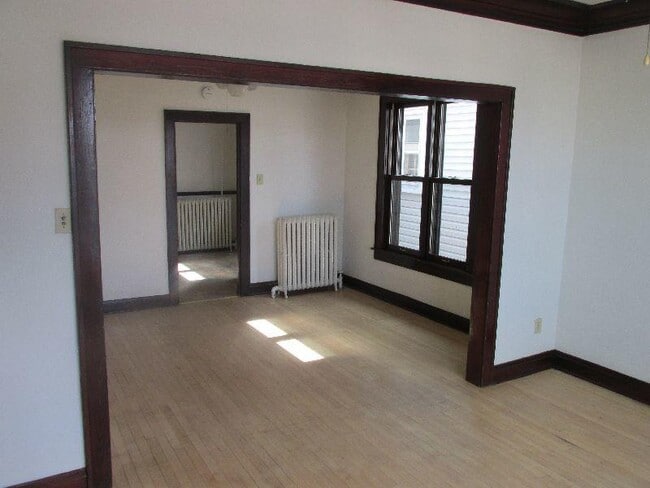 5118 S Packard Ave-Unit -UF in Cudahy, WI - Building Photo - Building Photo