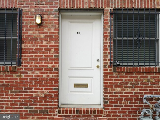 1223-25 Wood St, Unit A1 in Philadelphia, PA - Building Photo - Building Photo
