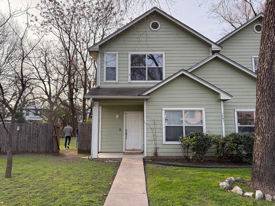 1501 E 3rd St, Unit A in Austin, TX - Building Photo
