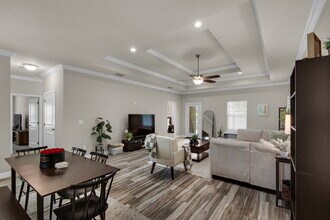 66 Brenda Ln in Mary Esther, FL - Building Photo - Building Photo
