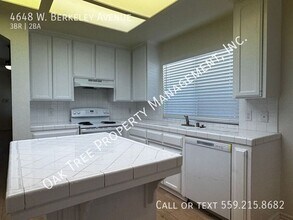 4648 W Berkeley Ave in Fresno, CA - Building Photo - Building Photo