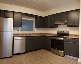4385 Baylor St in Greensboro, NC - Foto de edificio - Building Photo