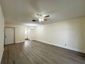 2966 Ashley Dr E in West Palm Beach, FL - Building Photo - Building Photo