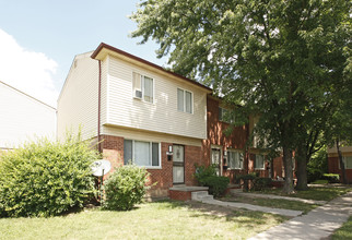 Creekside Townhomes in Flint, MI - Building Photo - Building Photo