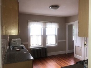 107 Wrentham St, Unit #2 in Boston, MA - Building Photo - Building Photo