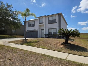 1911 Crestridge Dr in Clermont, FL - Foto de edificio - Building Photo